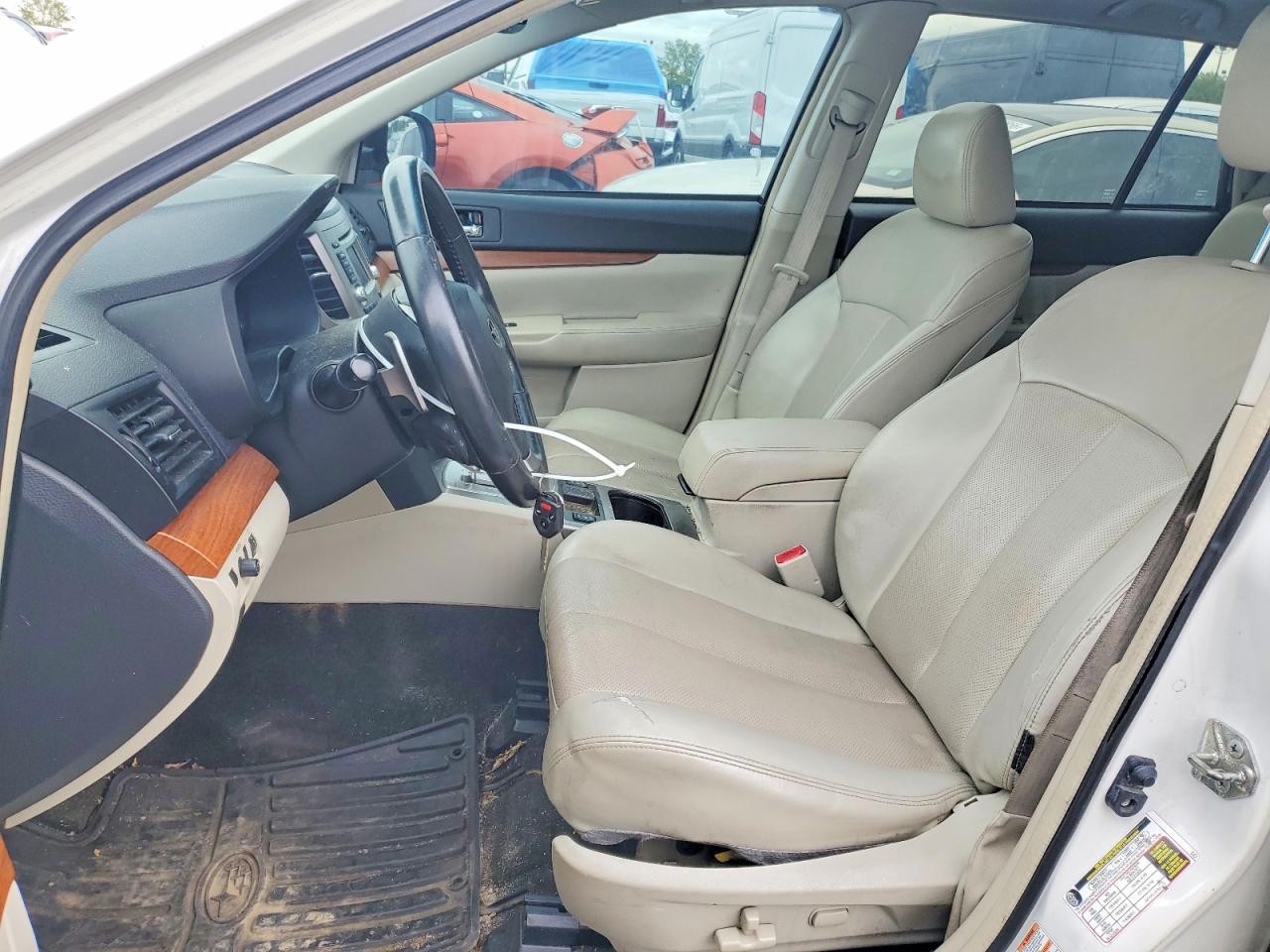 2014 Subaru Outback 2.5I Limited - Image 7