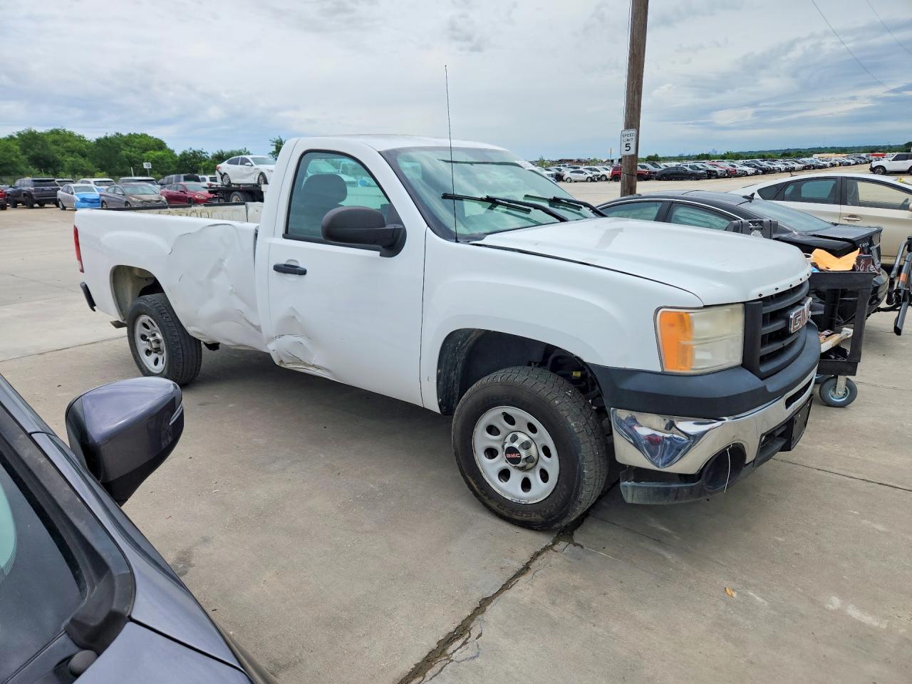 2013 GMC Sierra C1500 - Image 4