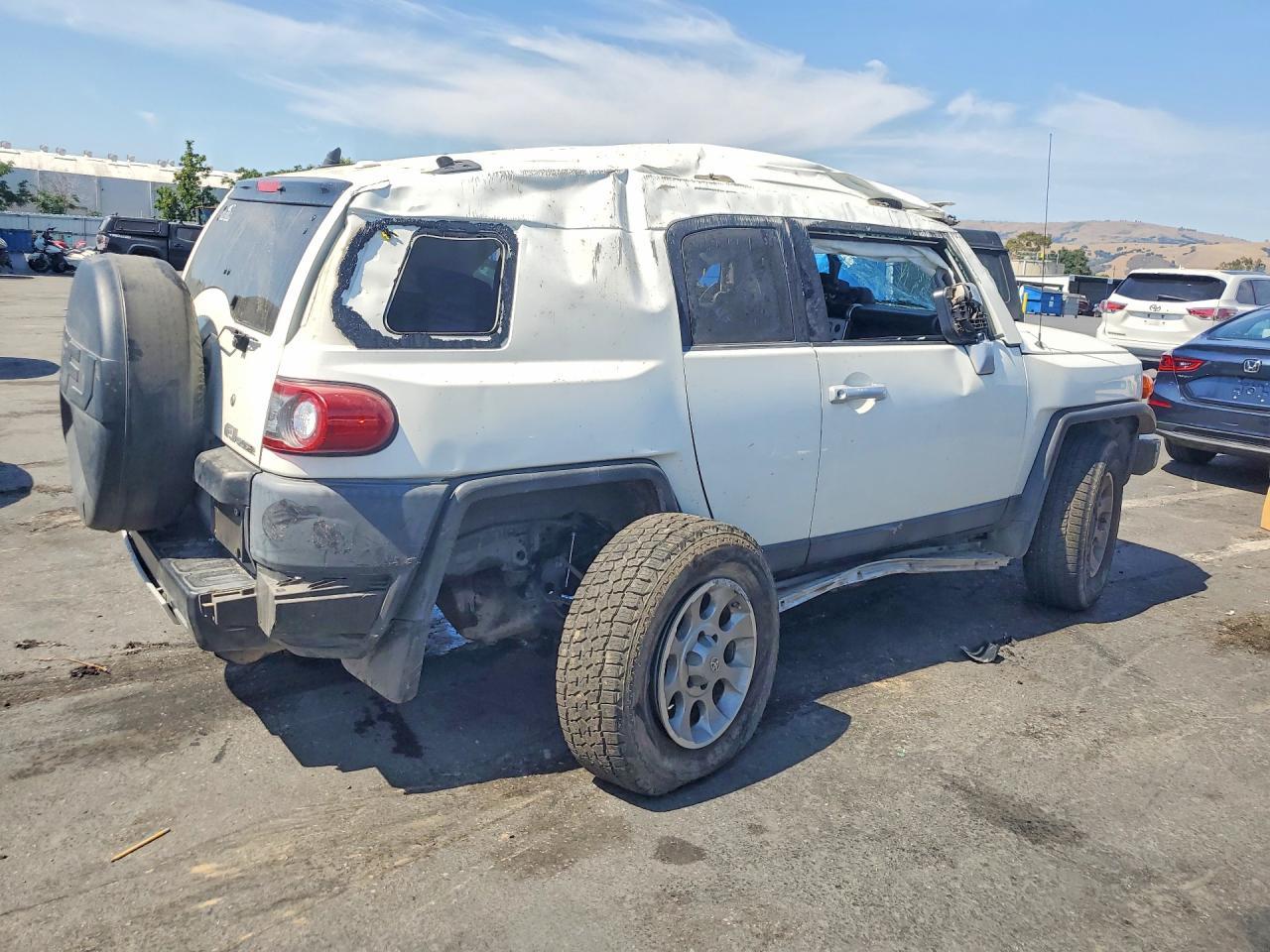 2011 Toyota Fj Cruiser Base - Image 3
