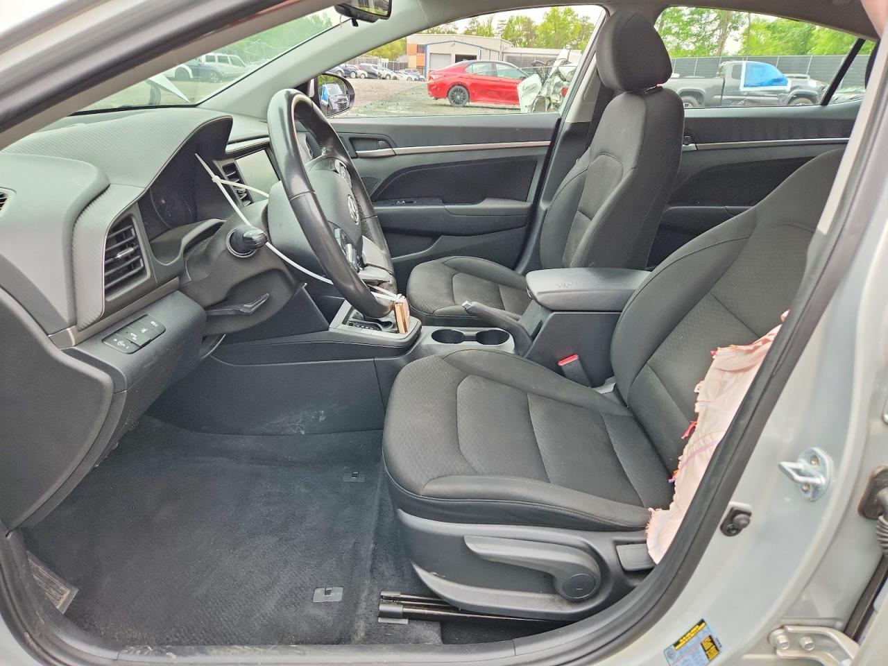 2019 Hyundai Elantra Value Edition - Фото 7