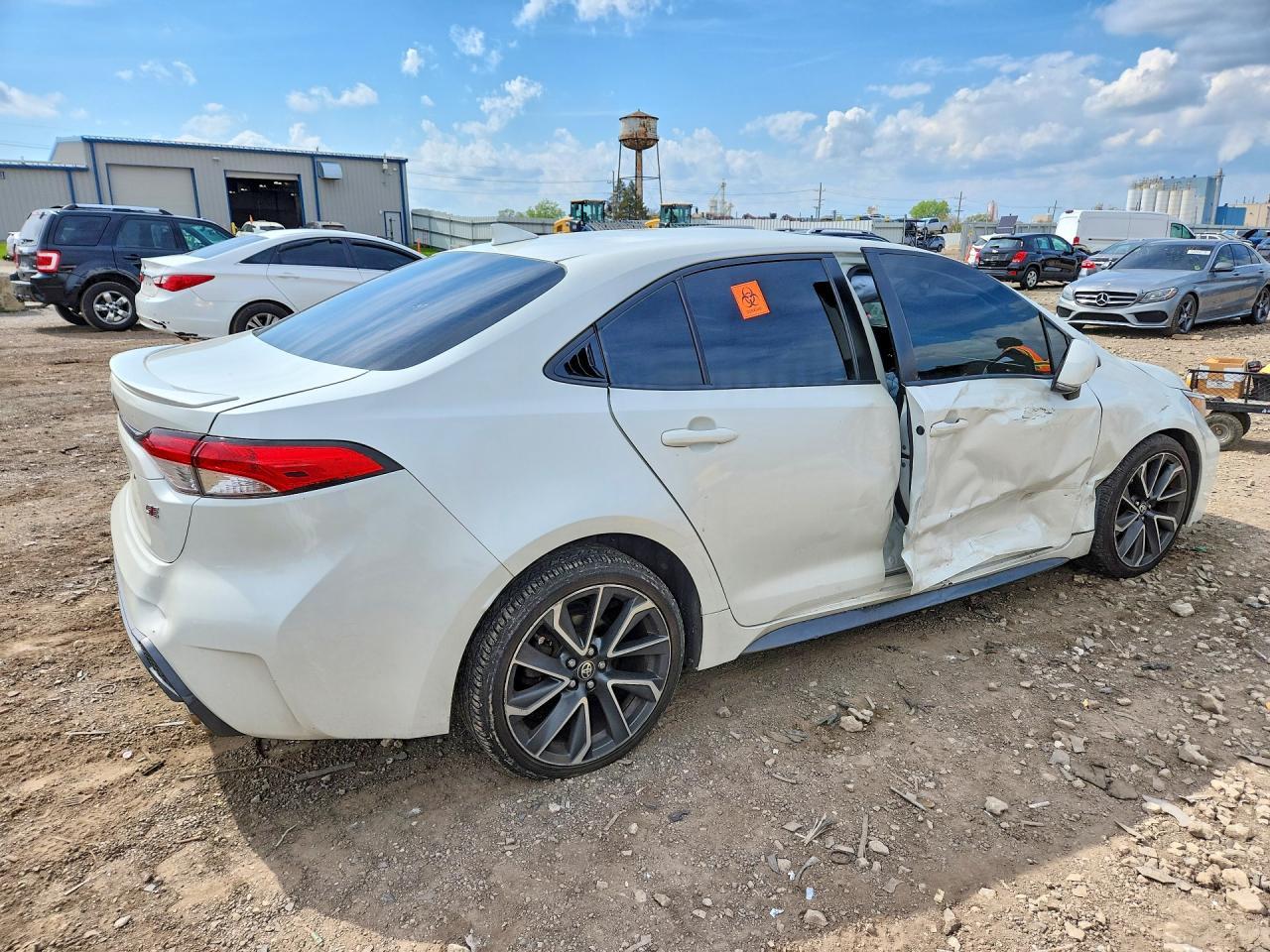 2020 Toyota Corolla Se - Image 3