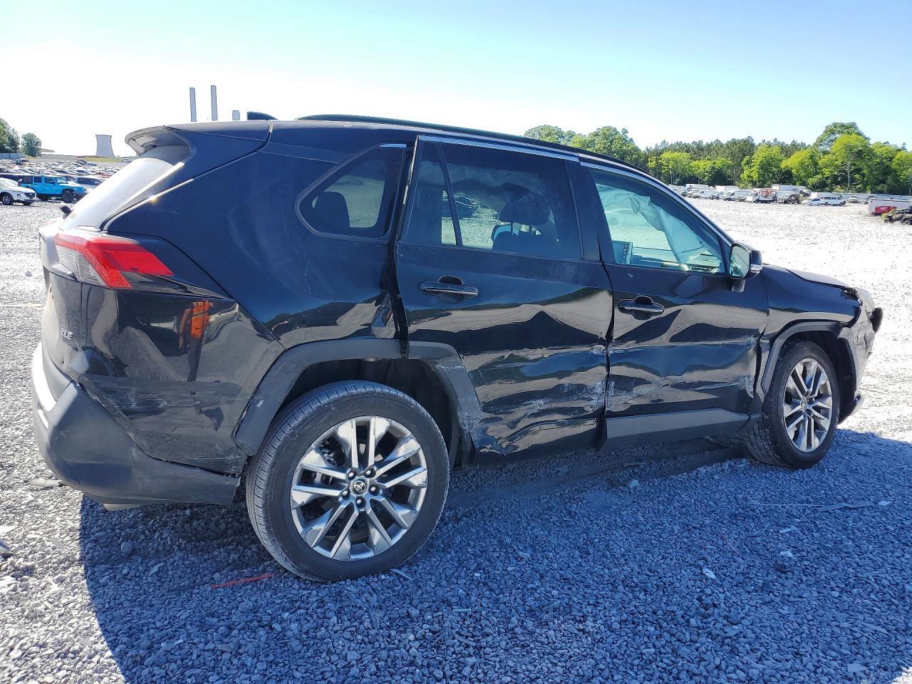 2021 Toyota Rav4 Xle Premium - Image 3