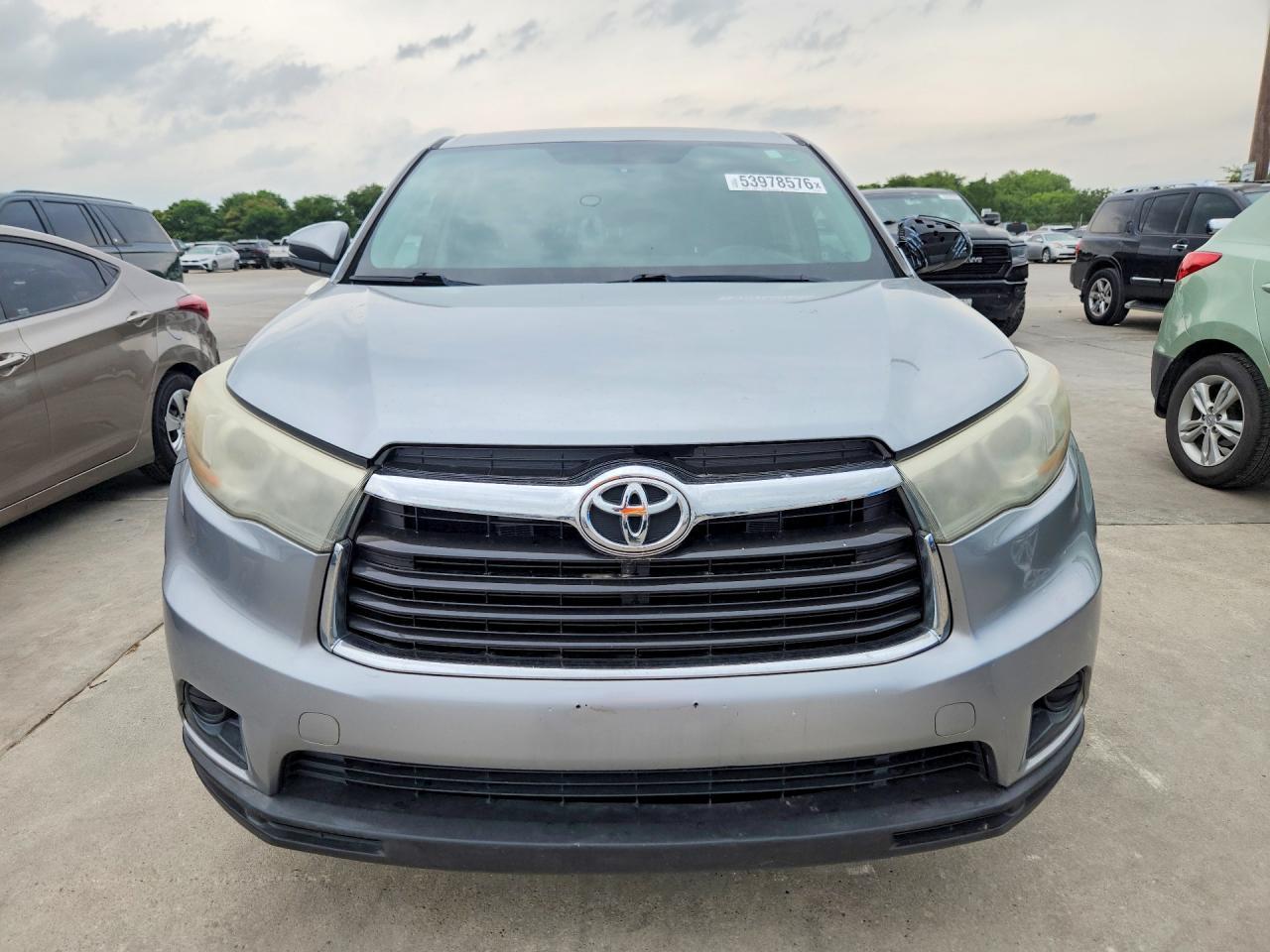 2015 Toyota Highlander Le - Фото 5