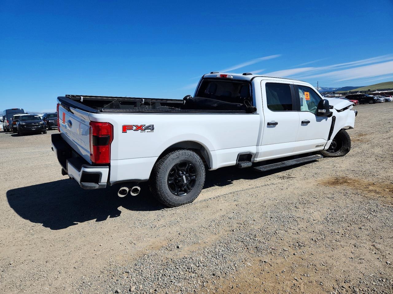 2024 Ford F250 Super Duty - Фото 3