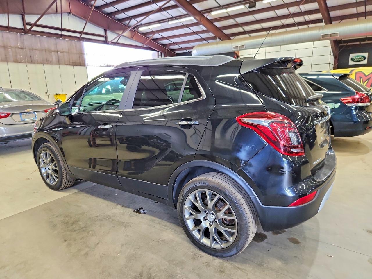 2017 Buick Encore Sport Touring - Фото 2