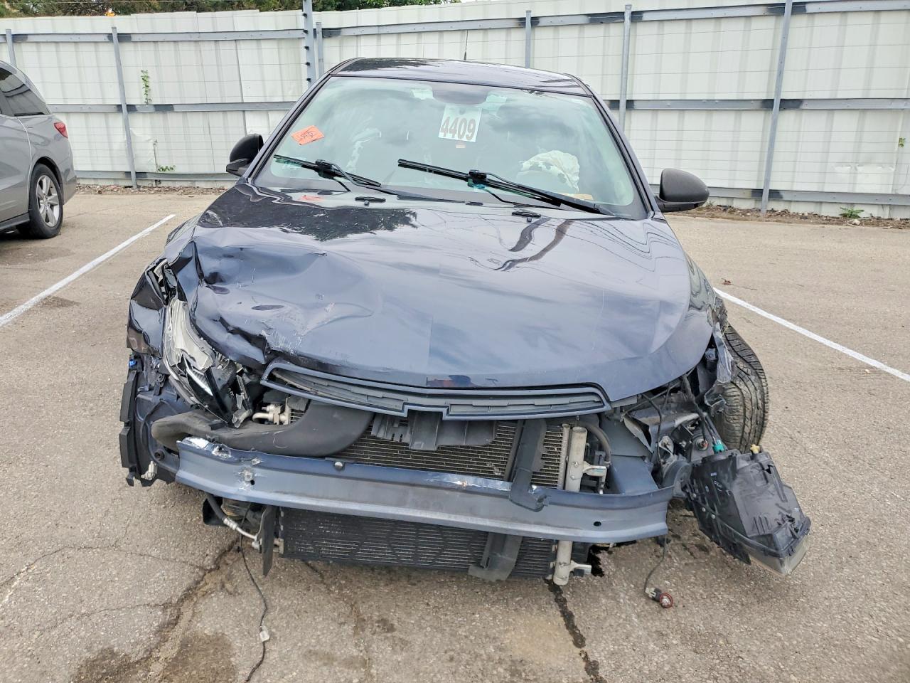 2014 Chevrolet Cruze Ls - Image 5