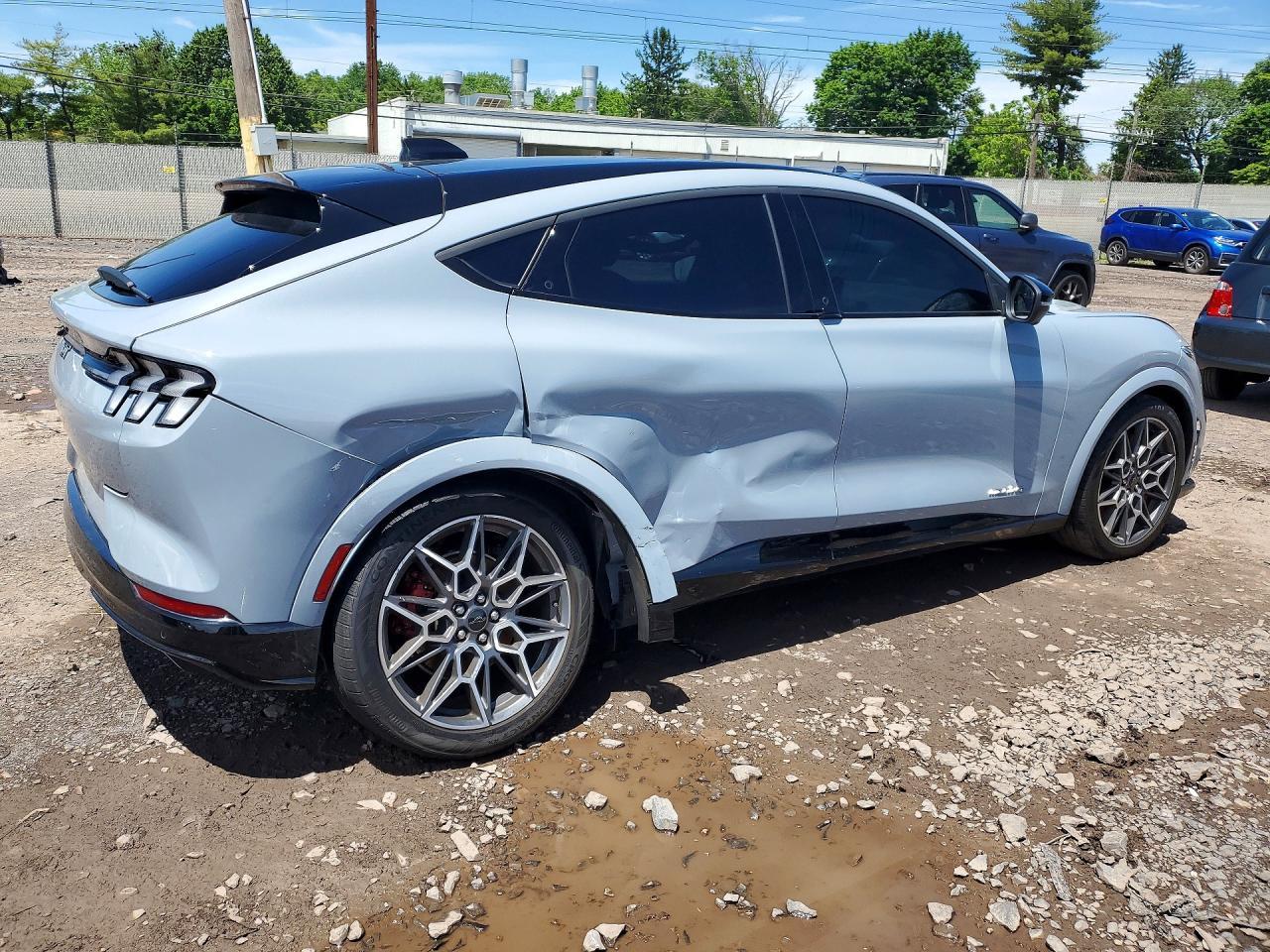 2025 Ford Mustang Mach-E Gt - Image 3