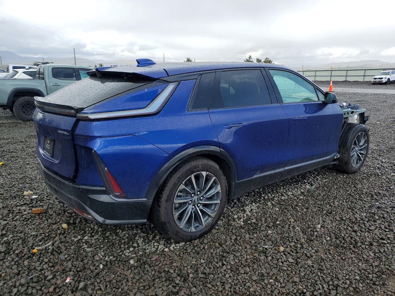 2026 Cadillac Lyriq Premium Sport - Фото 3