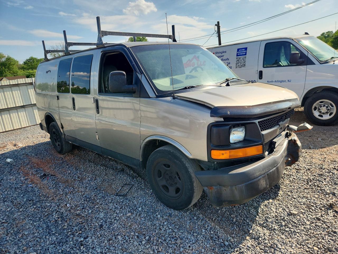 2004 Chevrolet Express G1500 - Фото 4