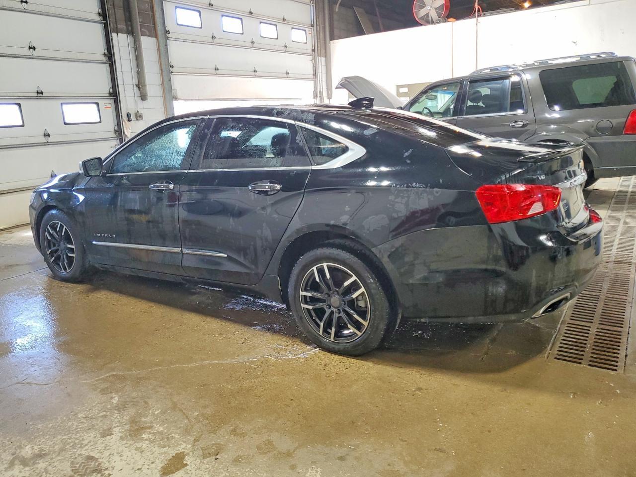 2017 Chevrolet Impala Premier - Фото 2