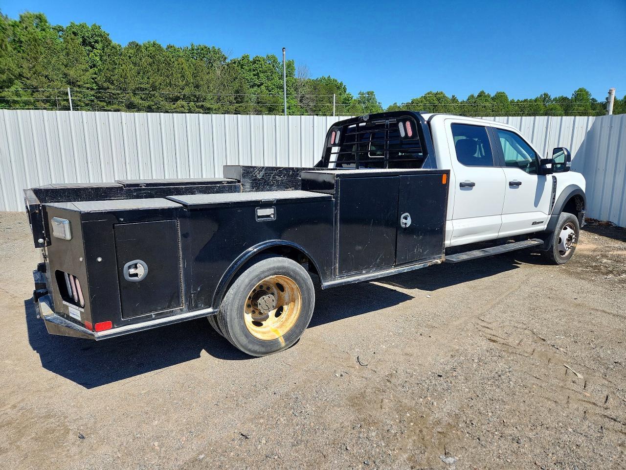 2024 Ford F550 Super Duty - Фото 3
