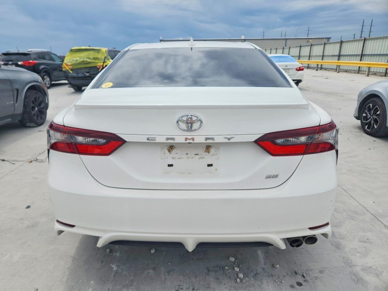 2021 Toyota Camry - Image 6