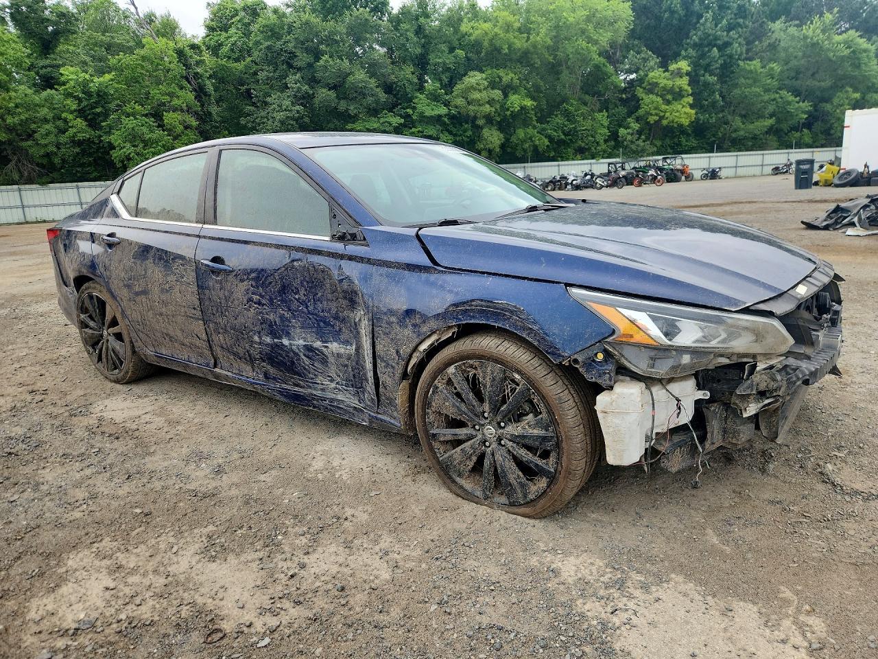 2022 Nissan Altima Sr - Image 4