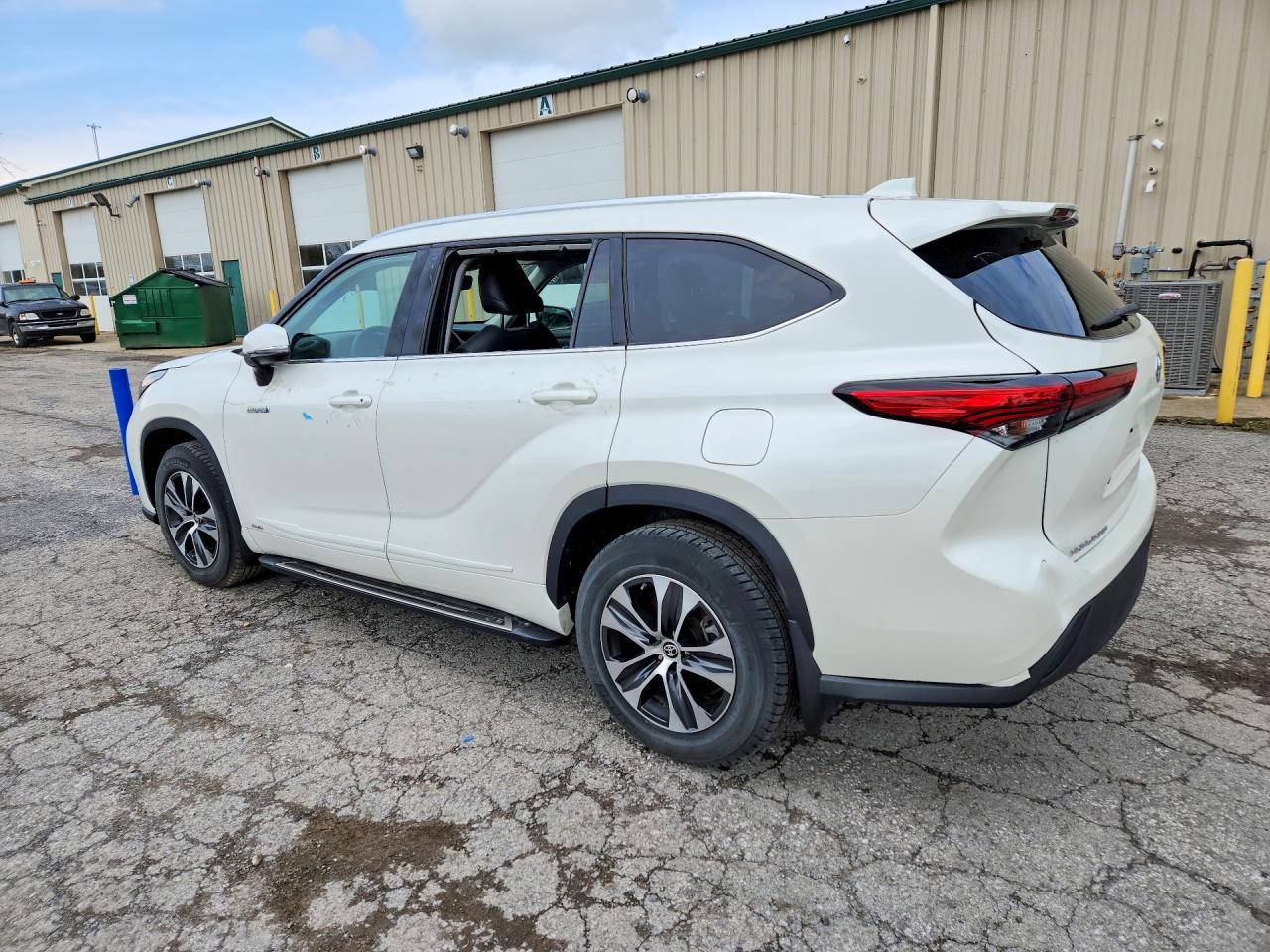 2021 Toyota Highlander Hybrid Xle - Image 2