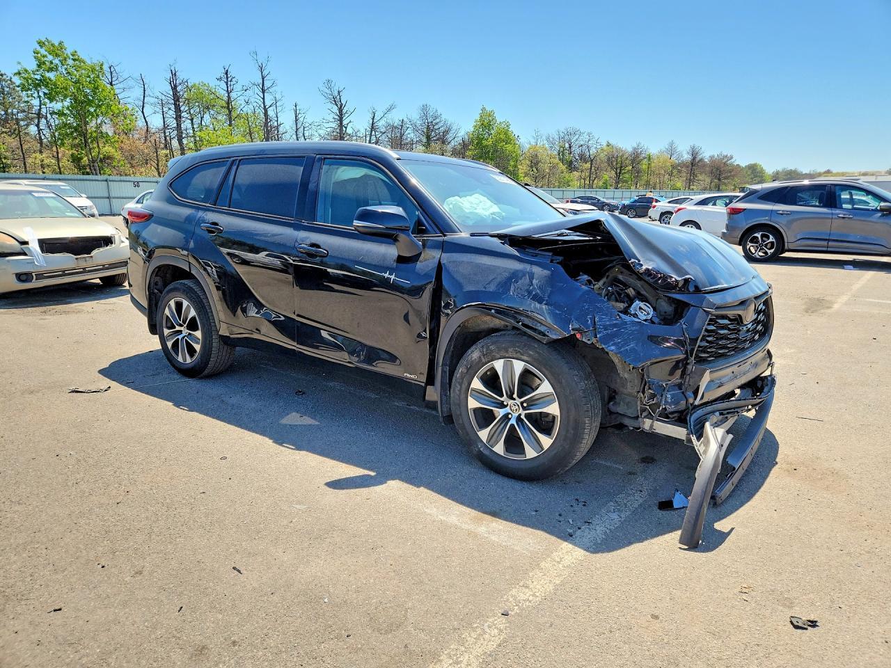 2022 Toyota Highlander Hybrid Xle - Image 4