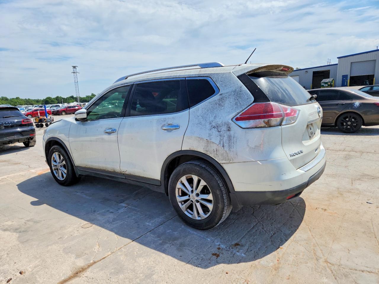 2016 Nissan Rogue S - Фото 2