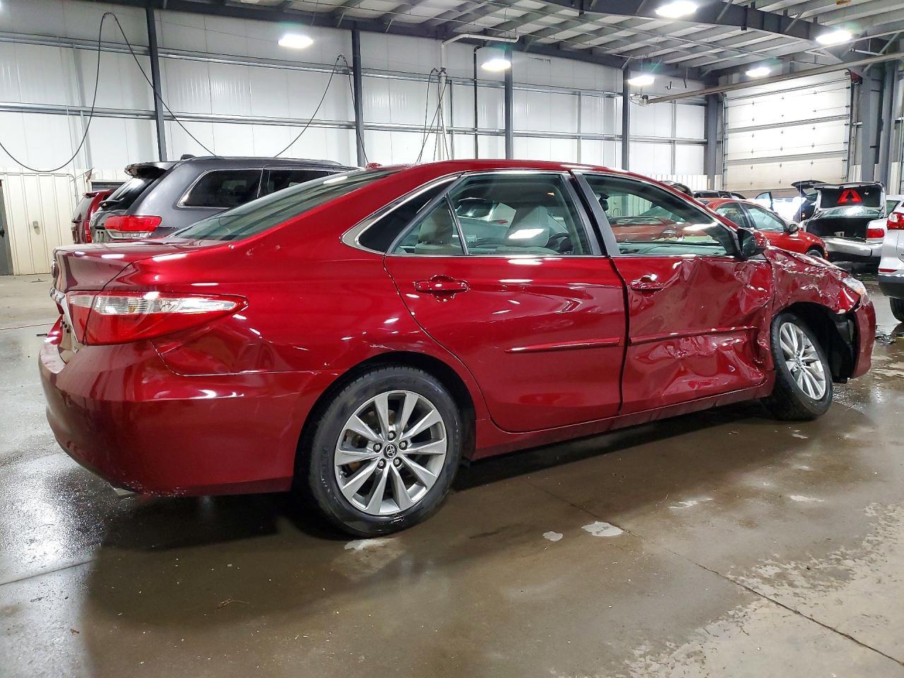 2017 Toyota Camry Xle - Image 3