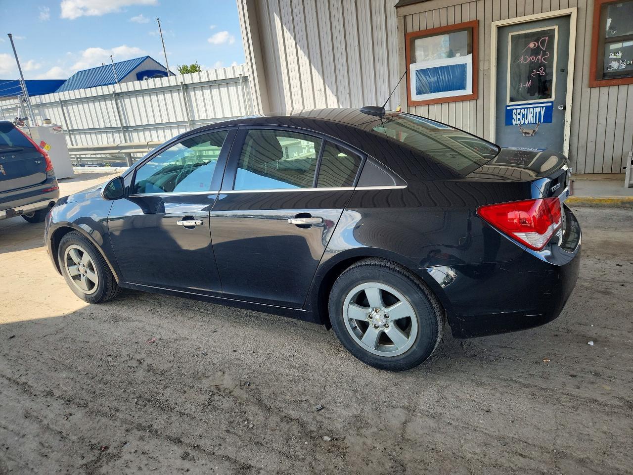 2016 Chevrolet Cruze Limited Lt - Image 2