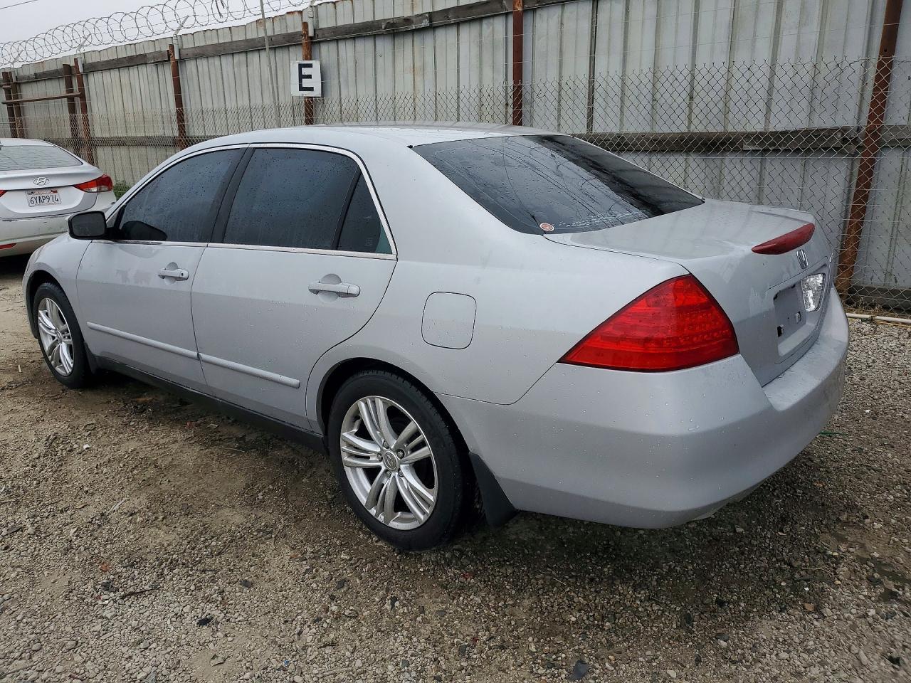 2006 Honda Accord Lx - Фото 2