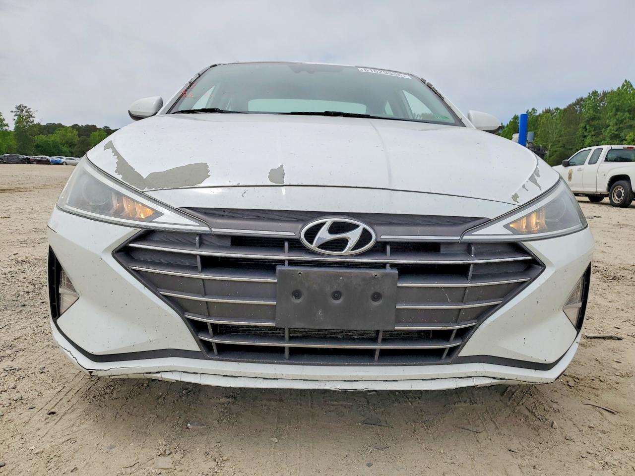 2020 Hyundai Elantra Se - Фото 5