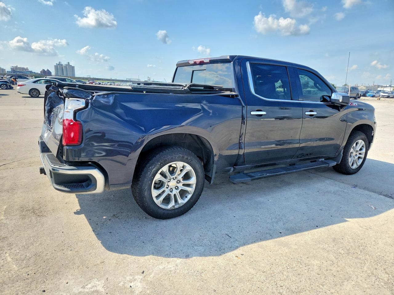 2023 Chevrolet Silverado K1500 Ltz - Фото 3