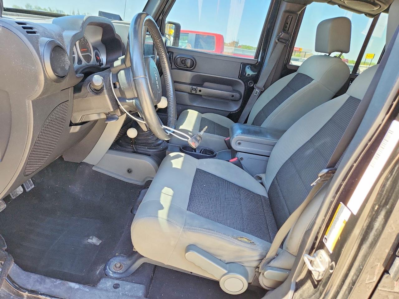 2010 Jeep Wrangler Unlimited Sport - Фото 7
