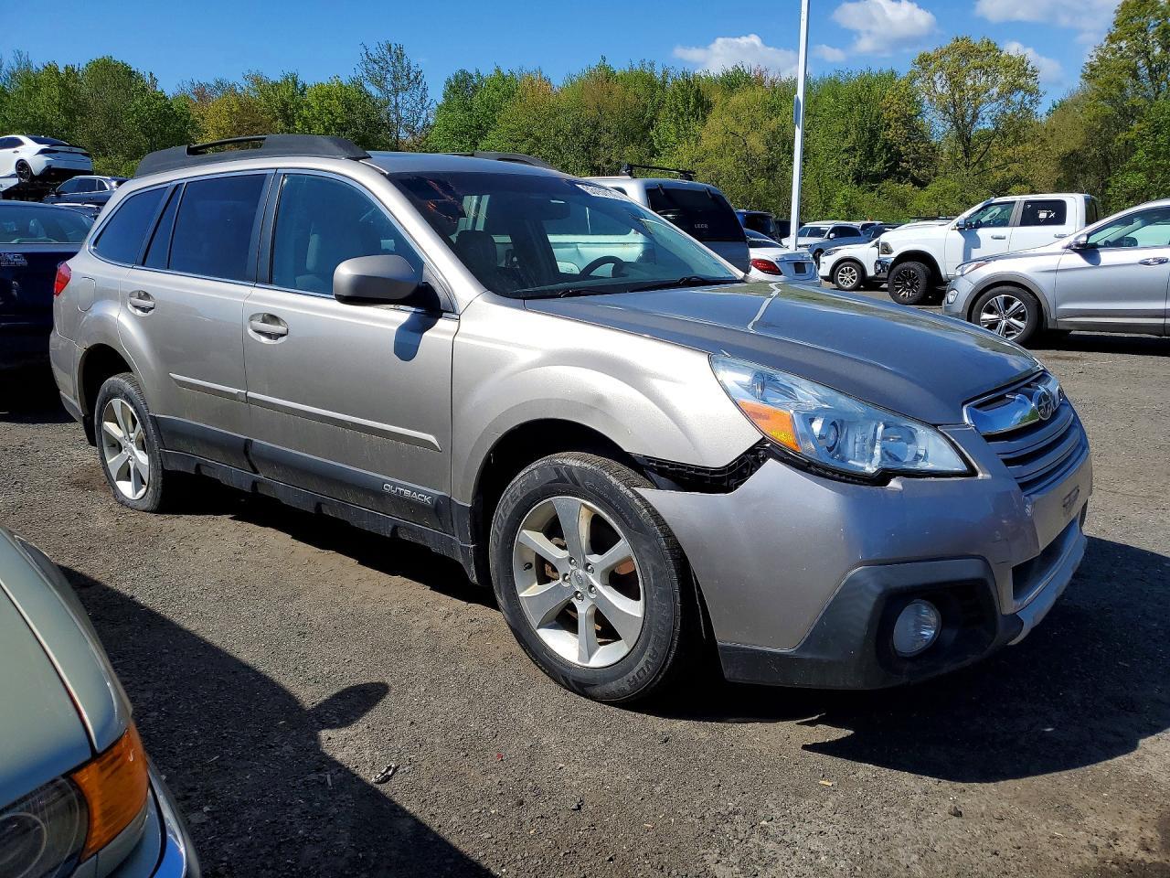 2014 Subaru Outback 2.5I Limited - Image 4