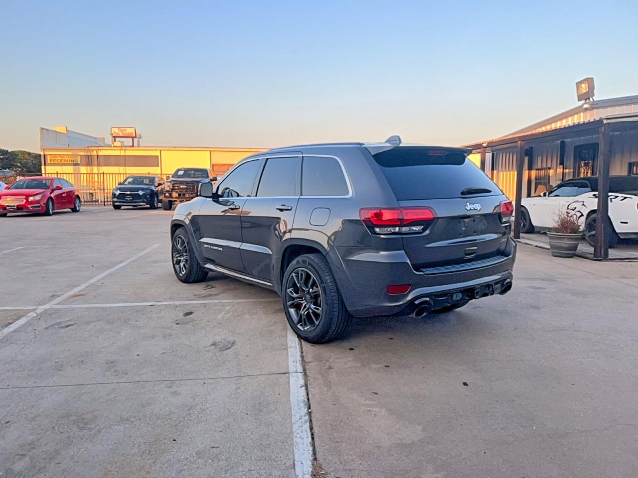 2014 Jeep Grand Cherokee Srt-8 - Image 3