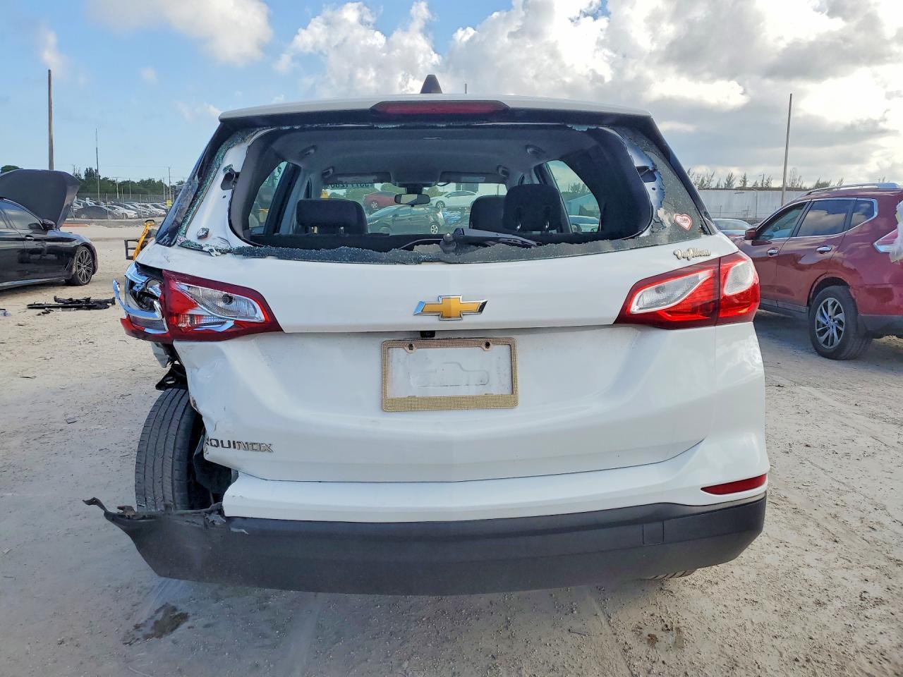 2020 Chevrolet Equinox Ls - Image 6