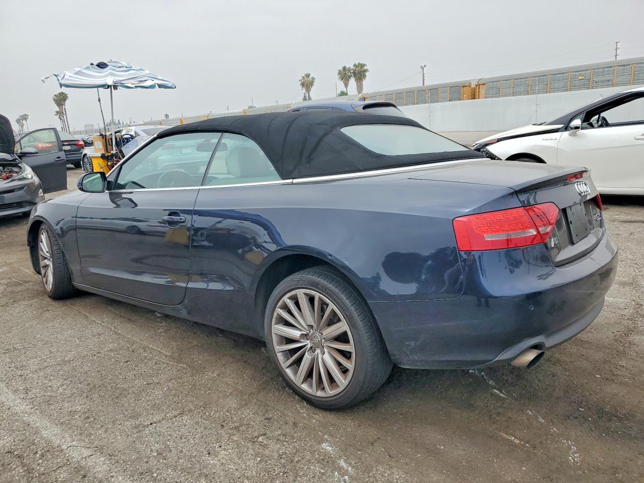 2010 Audi A5 Premium Plus - Image 2