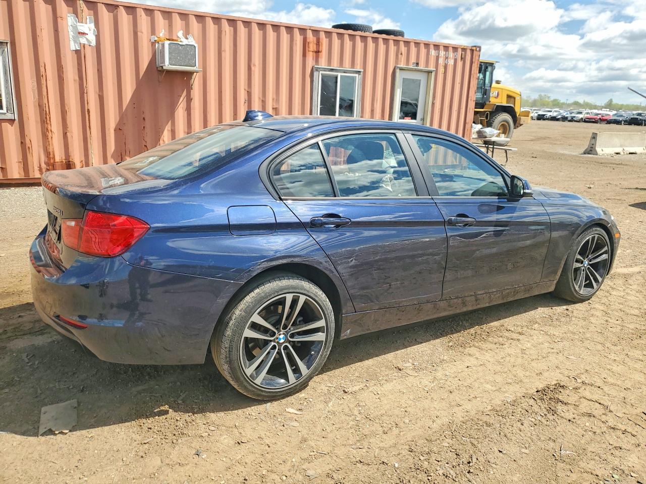 2015 BMW 328 Xi - Фото 3
