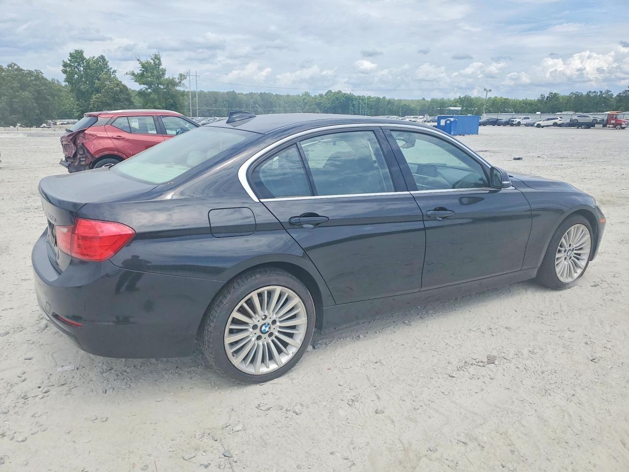 2012 BMW 328 I - Image 3