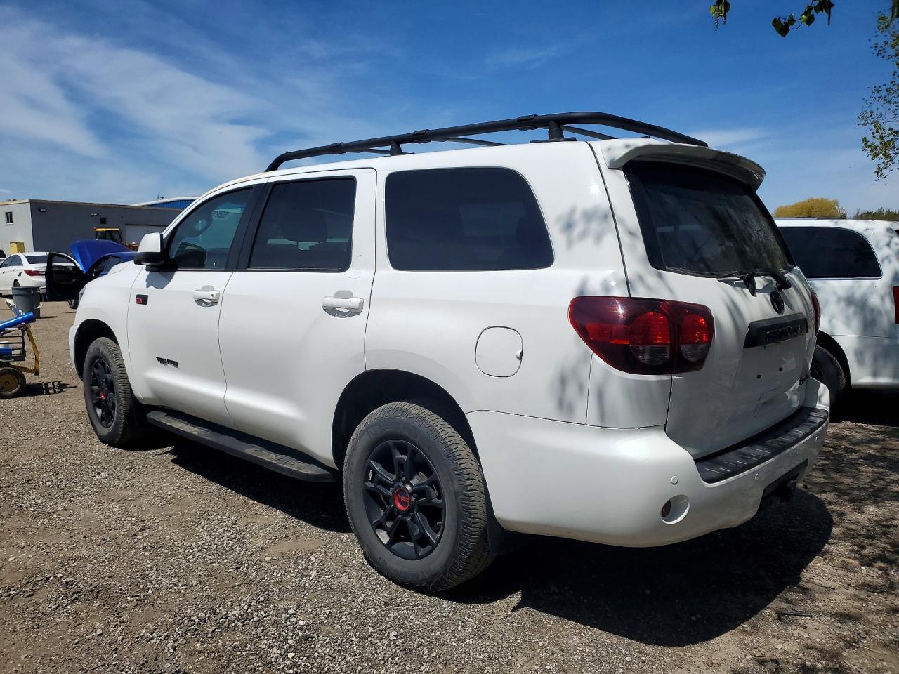 2021 Toyota Sequoia - Фото 2