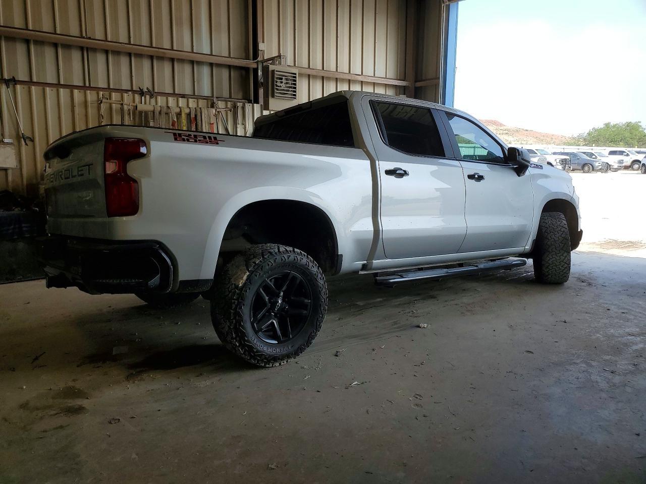 2020 Chevrolet Silverado K1500 Lt Trail Boss - Фото 3