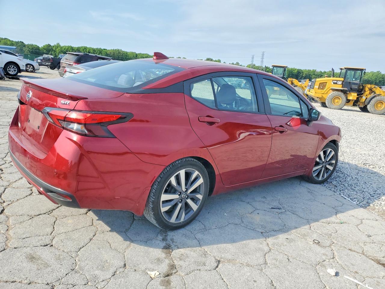 2020 Nissan Versa Sr - Image 3