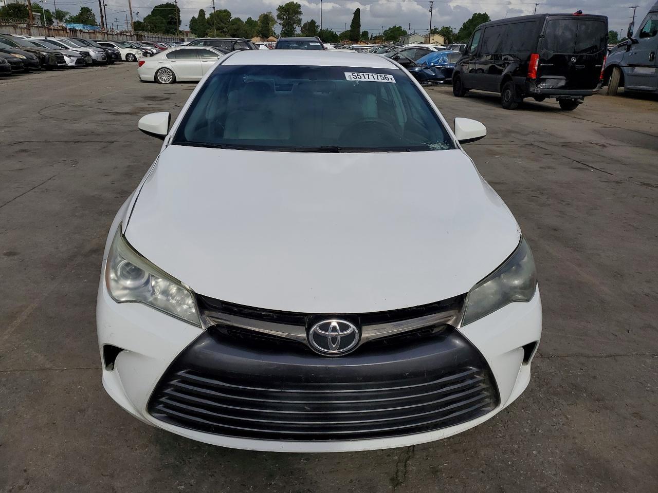 2015 Toyota Camry Le - Фото 5