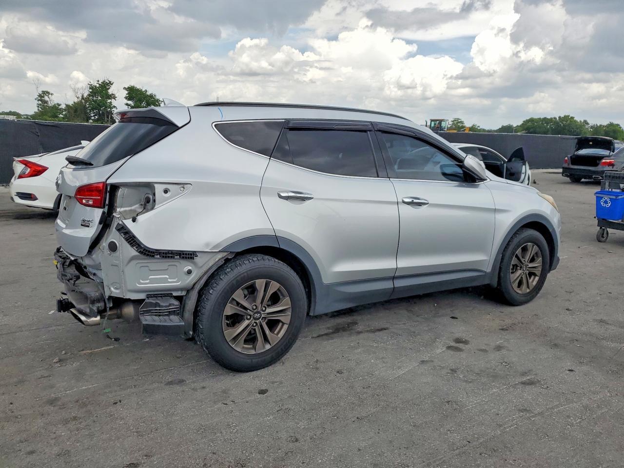 2015 Hyundai Santa Fe Sport 2.4L - Фото 3