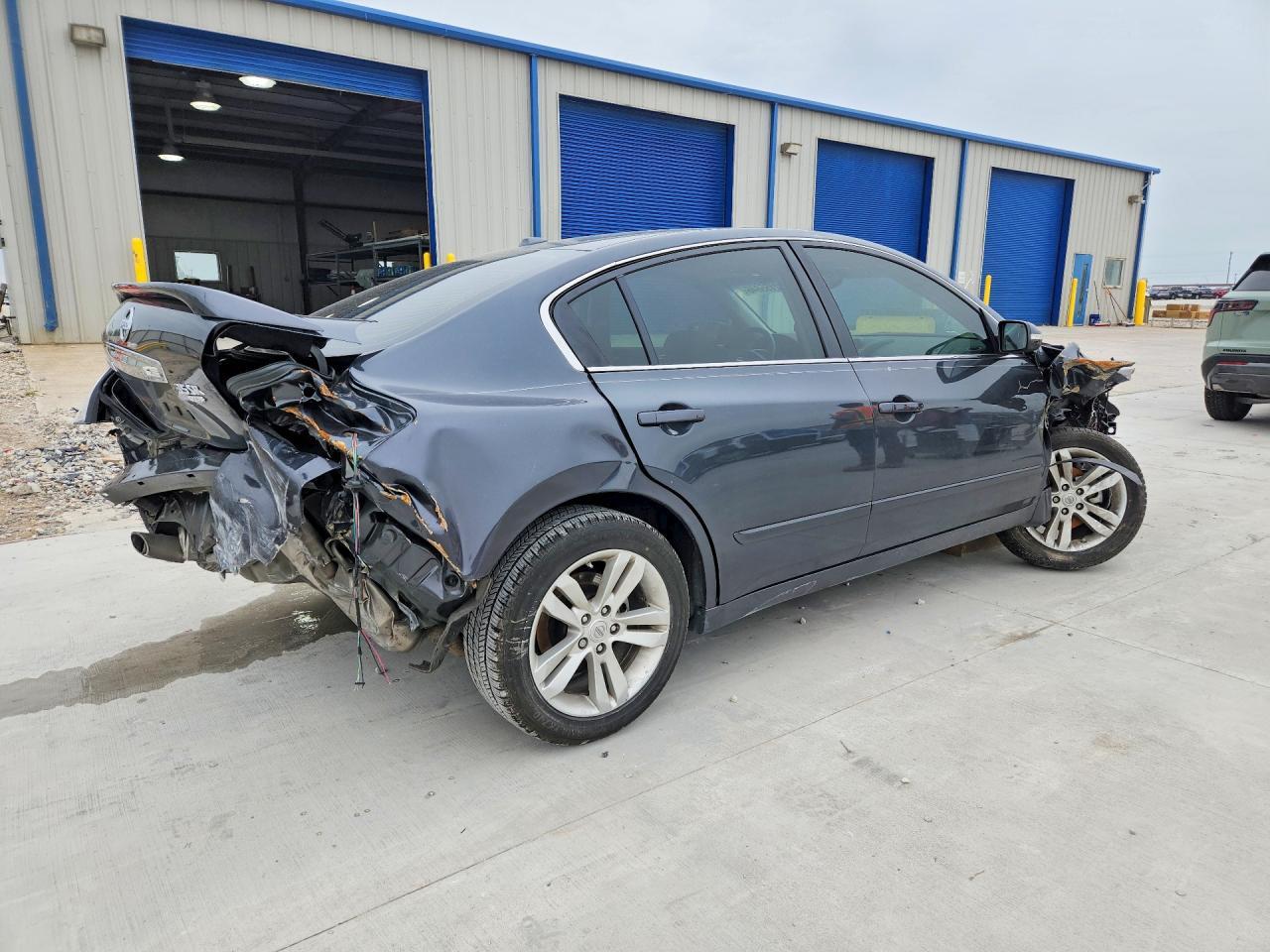 2011 Nissan Altima Sr - Фото 3