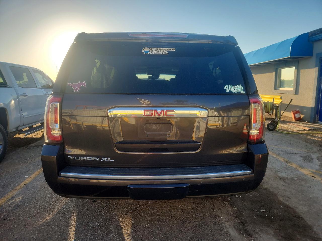 2018 GMC Yukon 1500 - Image 6