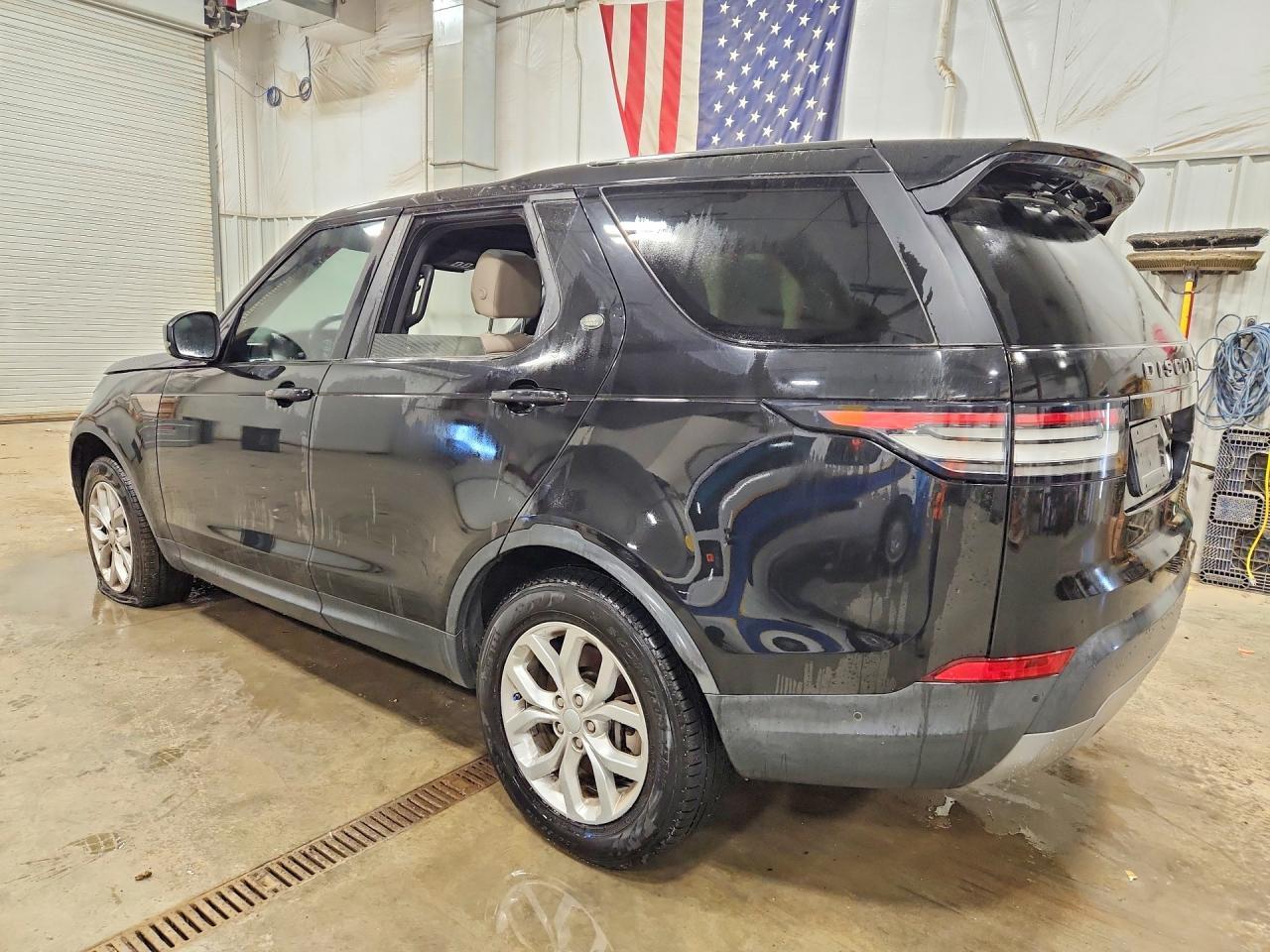 2019 Land Rover Discovery Se - Image 2