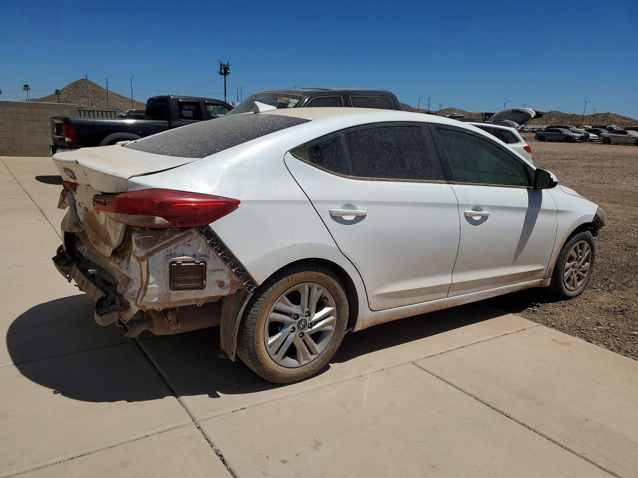 2017 Hyundai Elantra Se - Image 3
