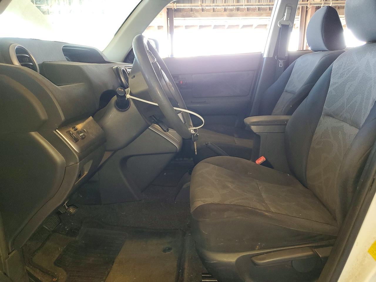 2013 Scion Xb Base - Фото 7