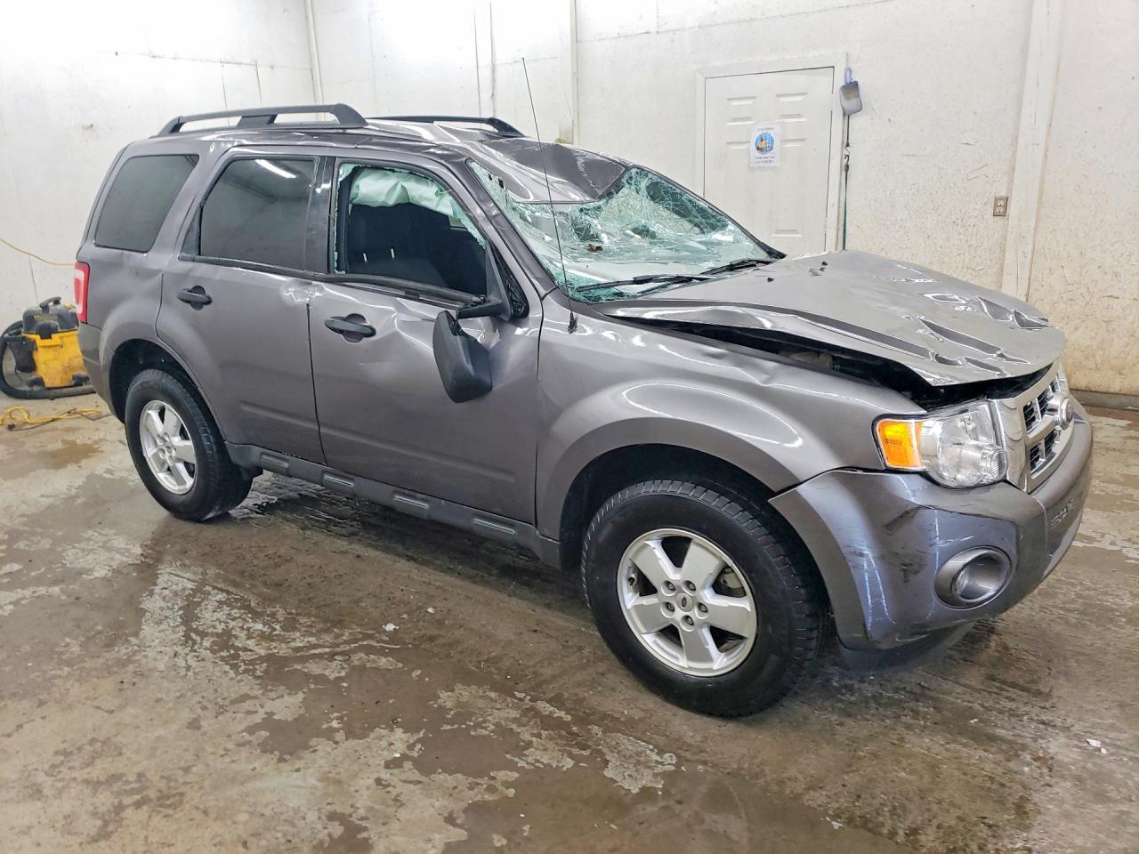 2010 Ford Escape Xlt - Image 4