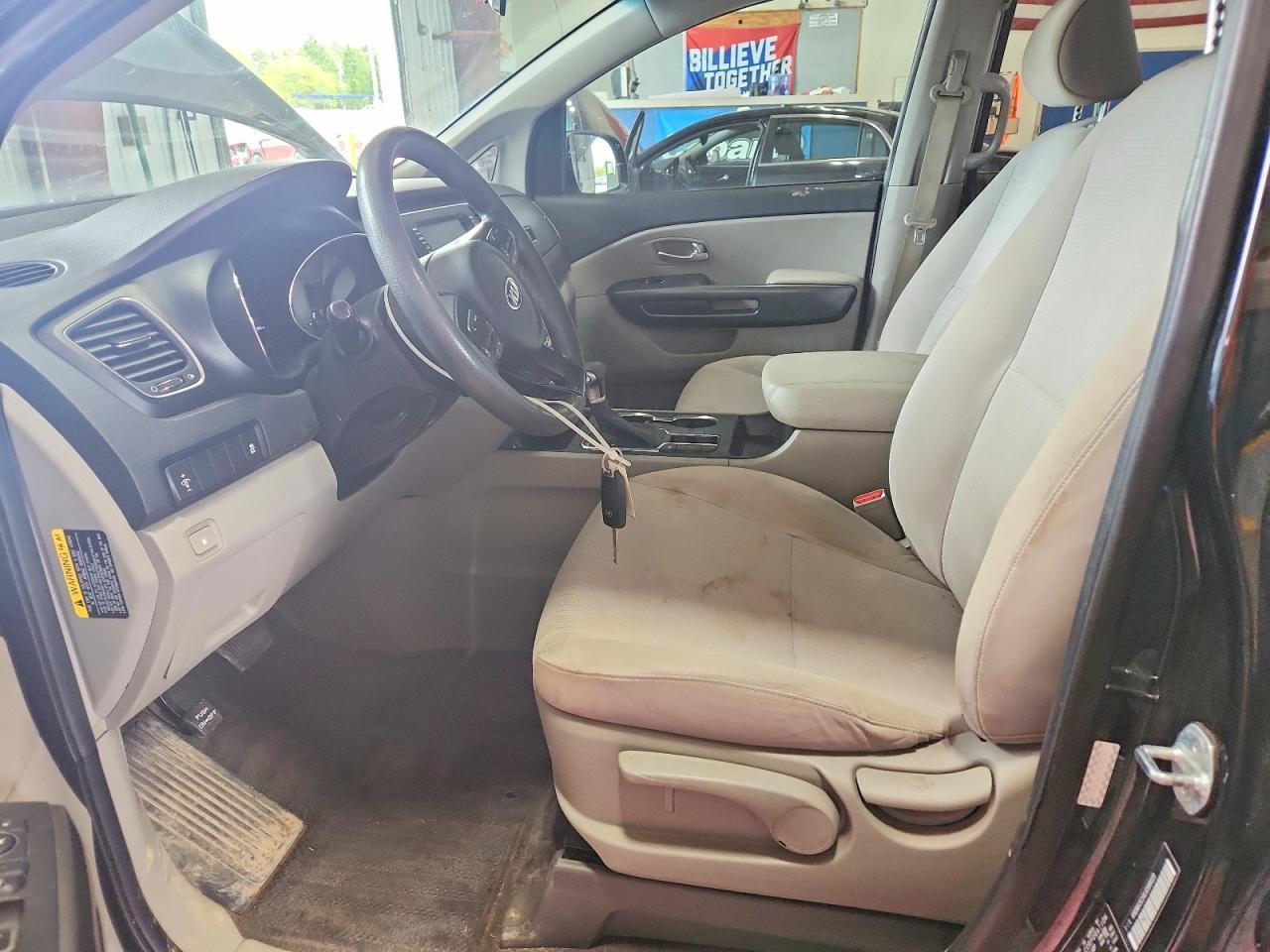 2020 Kia Sedona L - Фото 7