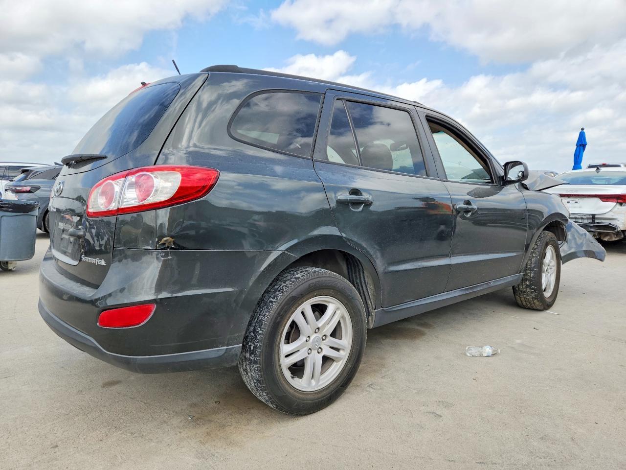 2010 Hyundai Santa Fe Gls - Image 3