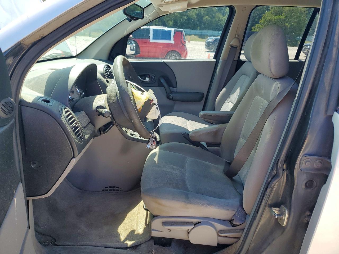 2004 Saturn Vue - Image 7