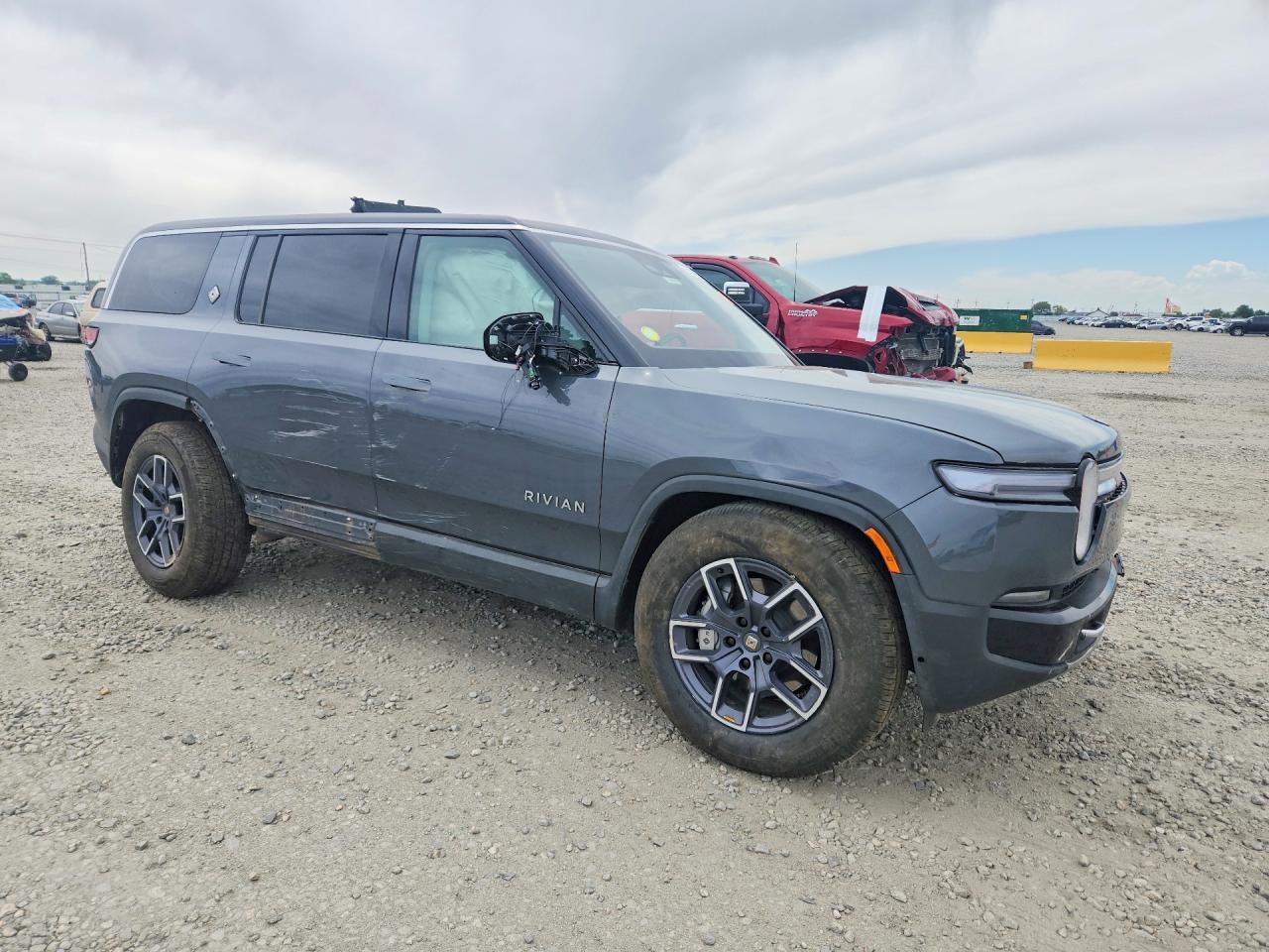 2025 Rivian R1S Adventure - Image 4