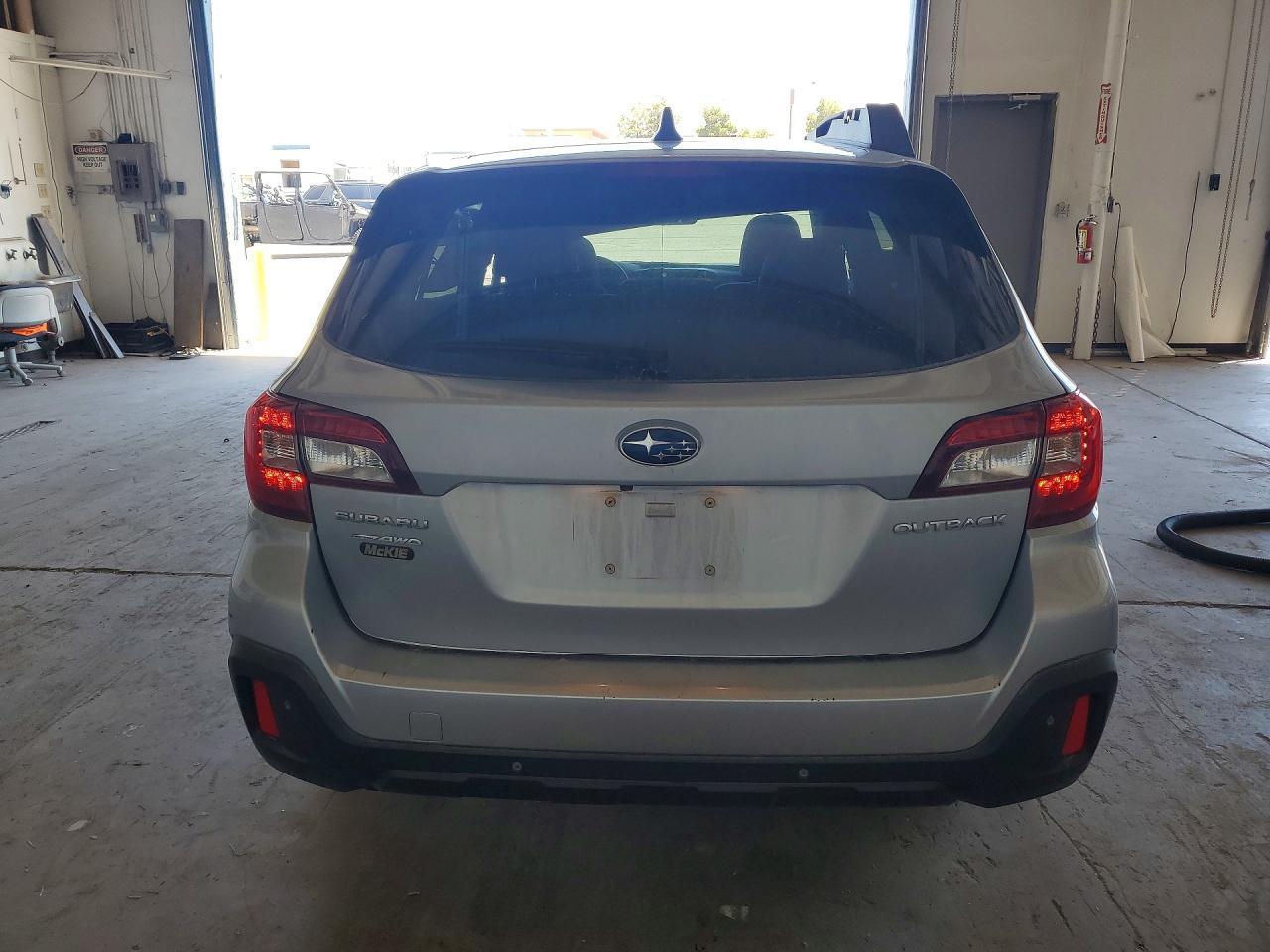 2018 Subaru Outback - Фото 6