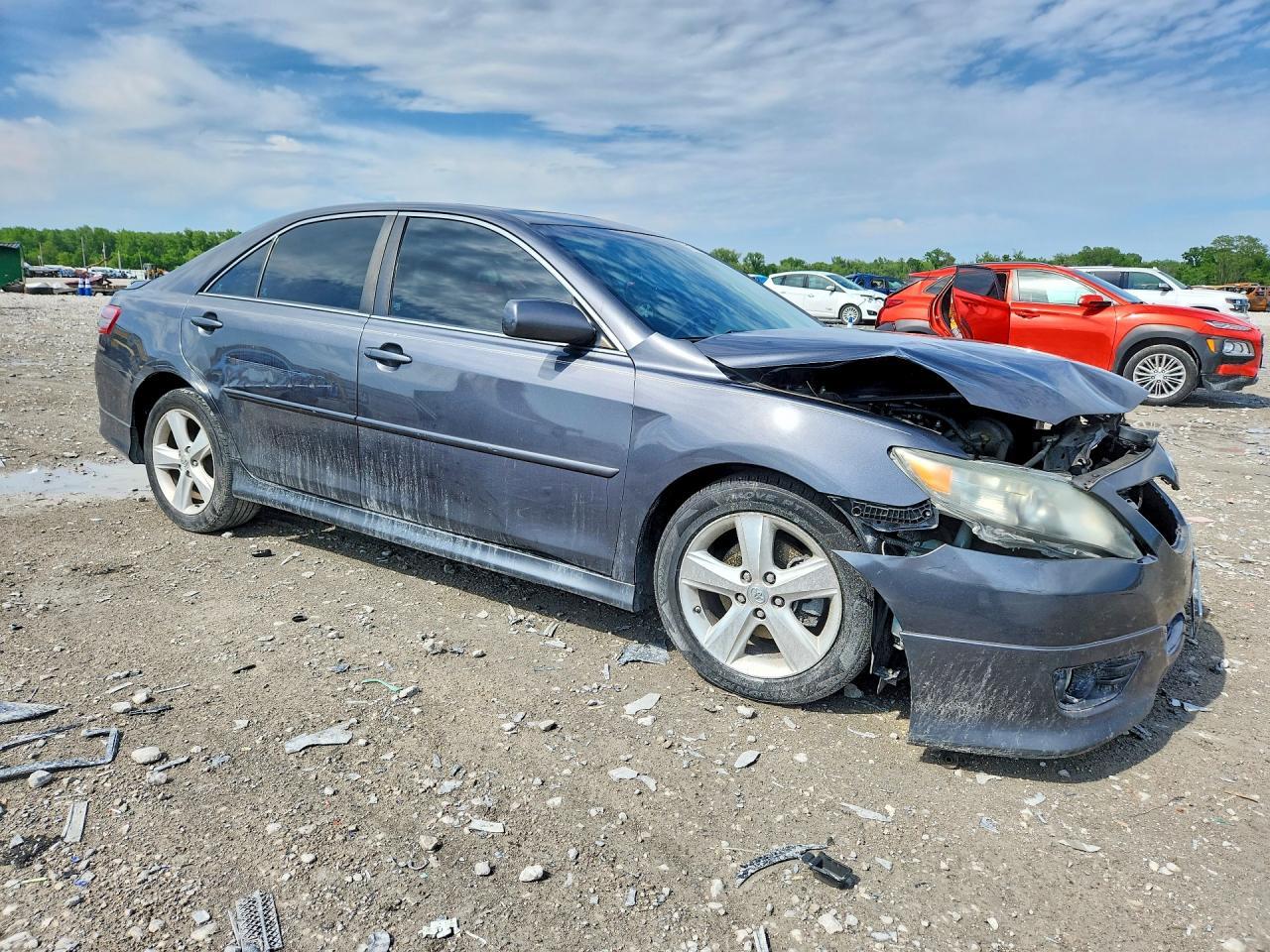 2011 Toyota Camry Se - Фото 4