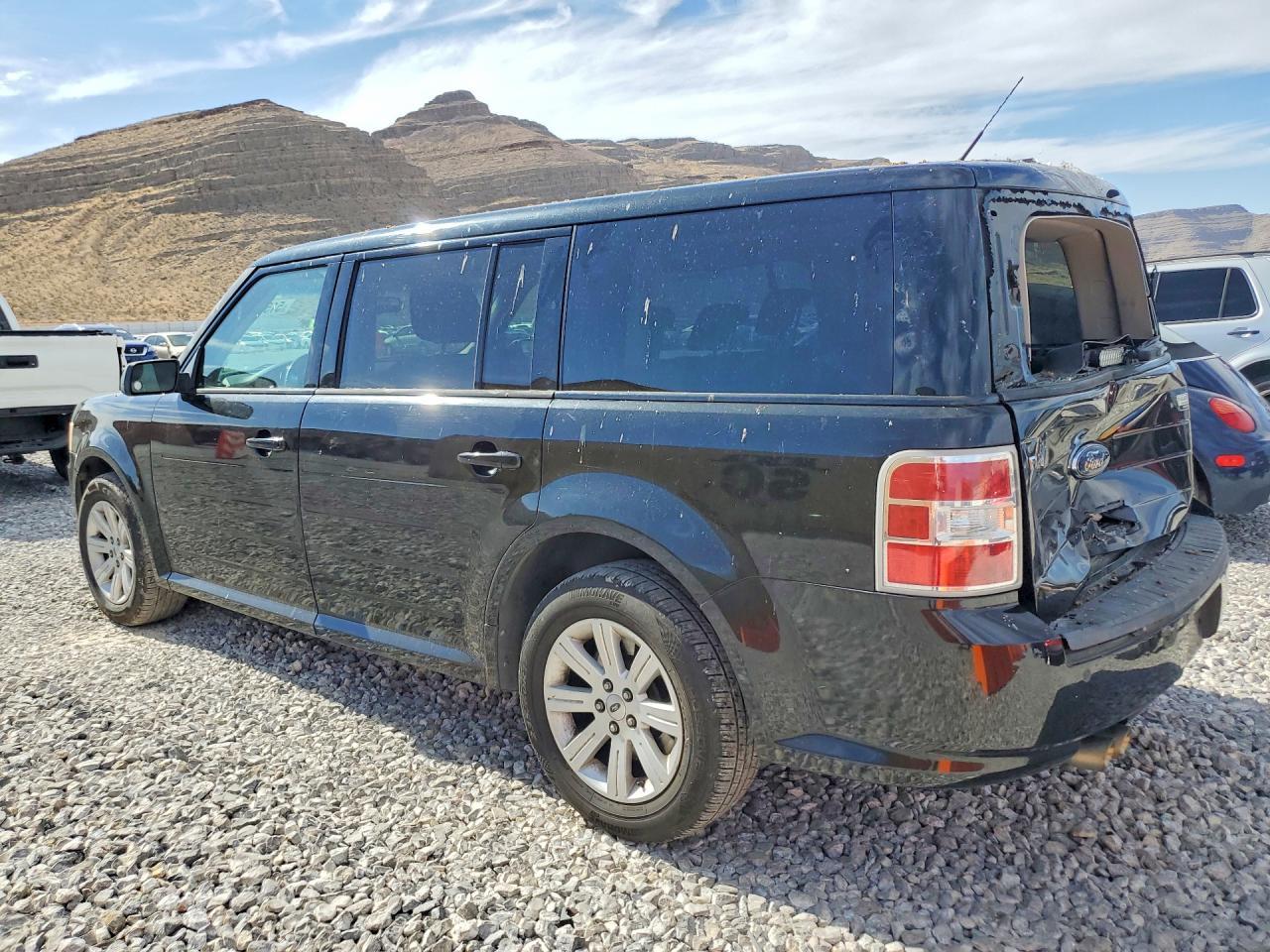 2010 Ford Flex Se - Image 2